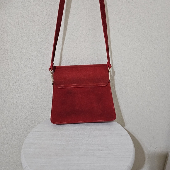 Red velvet with gold chains ♥️  shoulder bag - Picture 2 of 6